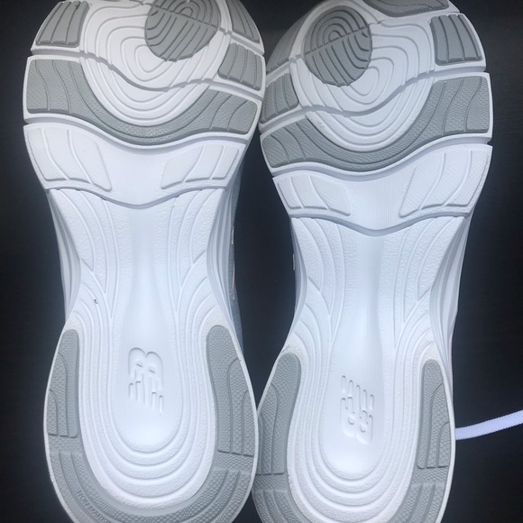 New New Balance WX711-V3H Women's Sneakers- Size 9 - Picture 6 of 8